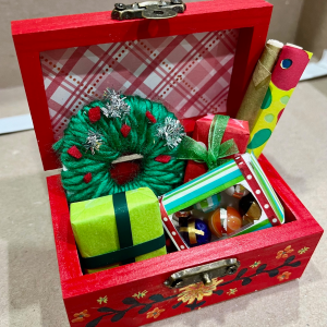 Miniature holiday trunk